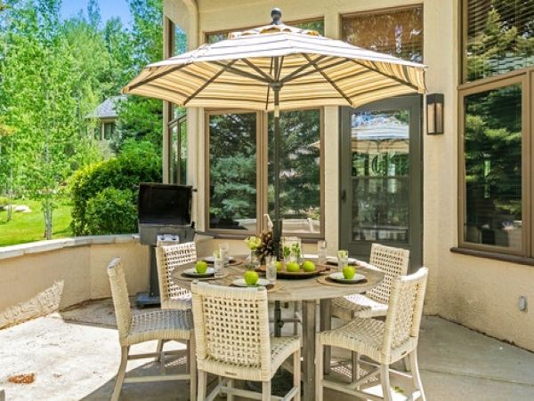 Luxury  Vacation Residence in Arrowhead Sleeps 16 Guests