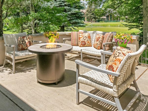 Luxury  Vacation Residence in Arrowhead Sleeps 16 Guests