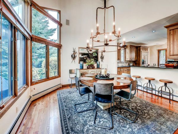 Luxury  Vacation Residence in Arrowhead Sleeps 16 Guests
