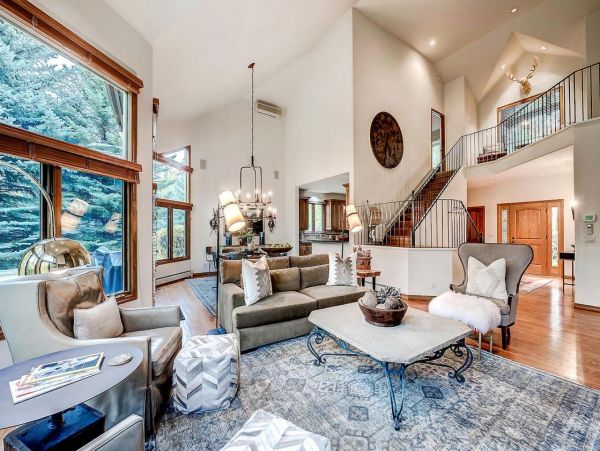 Luxury  Vacation Residence in Arrowhead Sleeps 16 Guests