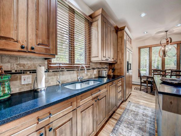 Luxury  Vacation Residence in Arrowhead Sleeps 16 Guests