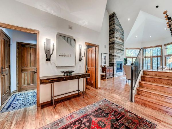 Luxury  Vacation Residence in Arrowhead Sleeps 16 Guests