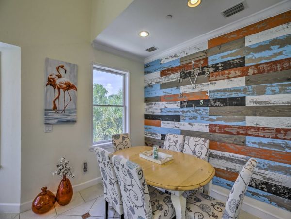 Beautiful Sanibel Vacation Home With Private Pool Sleeps 7