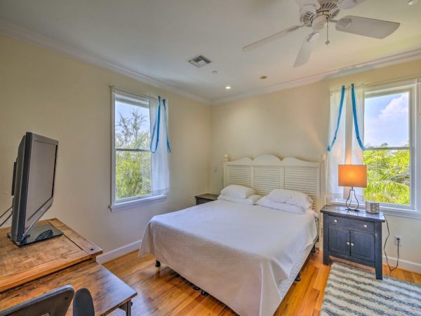 Beautiful Sanibel Vacation Home With Private Pool Sleeps 7