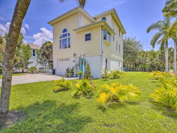 Beautiful Sanibel Vacation Home With Private Pool Sleeps 7
