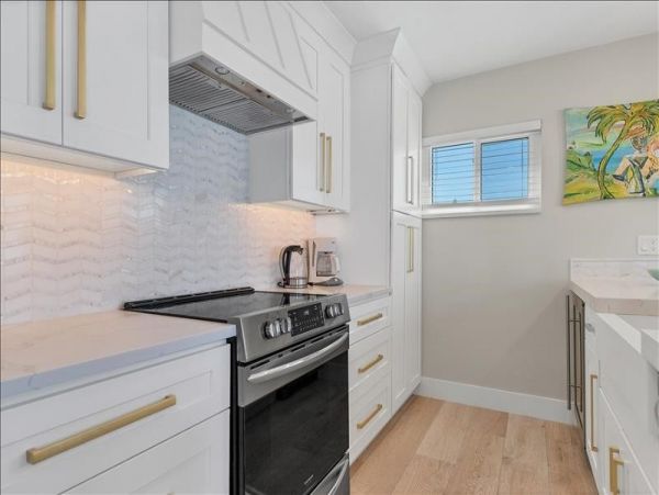 Two-Bedroom Beachfront Rental Condo in Longboat Key