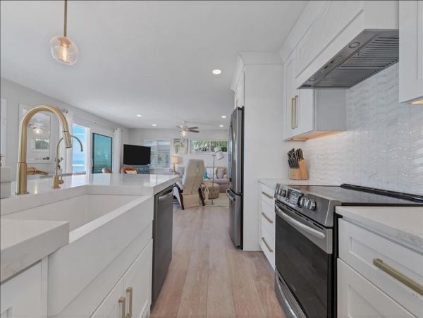 Two-Bedroom Beachfront Rental Condo in Longboat Key
