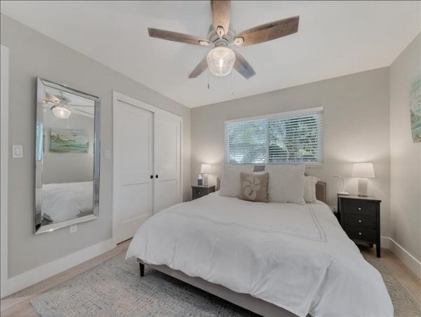 Two-Bedroom Beachfront Rental Condo in Longboat Key