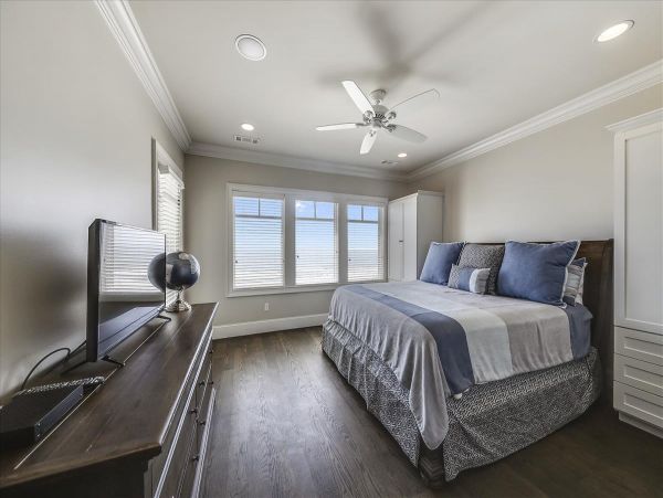 On Beach Hilton Head Vacation Home Six Bedrooms with Pool