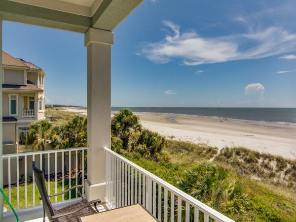 On Beach Hilton Head Vacation Home Six Bedrooms with Pool