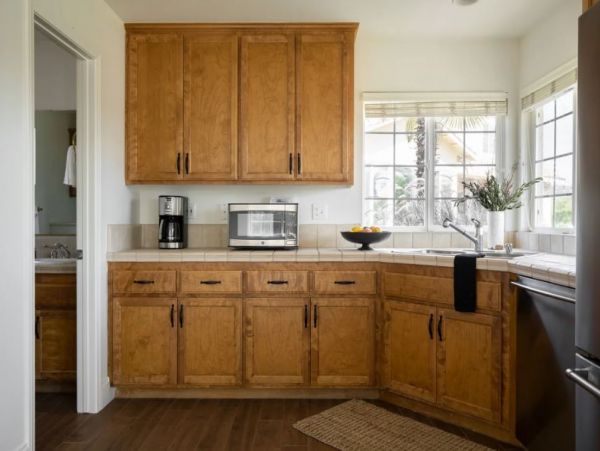 Beautiful Six Bedroom Vacation Villa in Temecula Sleeps 14