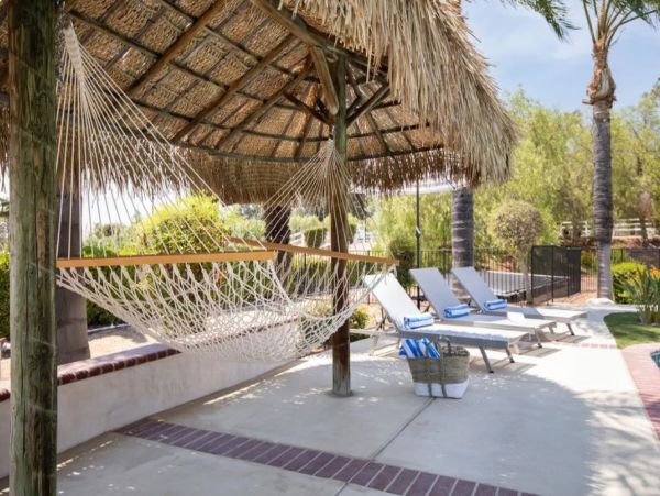 Beautiful Six Bedroom Vacation Villa in Temecula Sleeps 14