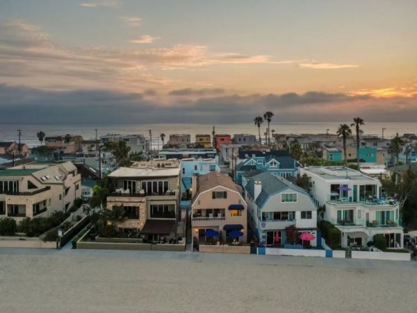 Luxury Vacation Home in Mission Beach Bay Views Sleeps 22