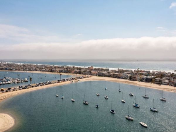 Luxury Vacation Home in Mission Beach Bay Views Sleeps 22