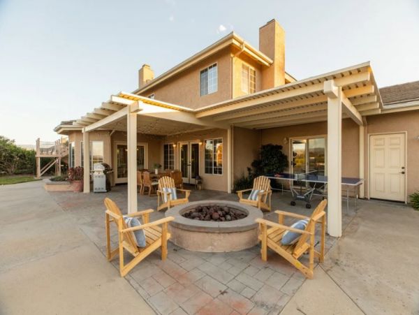 Luxury Vacation Pool Home in Temecula 6 Bedrooms Sleeps 14