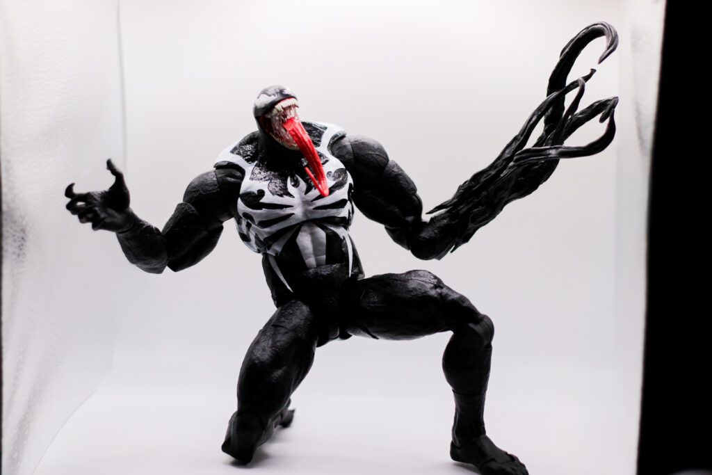 venom full pose