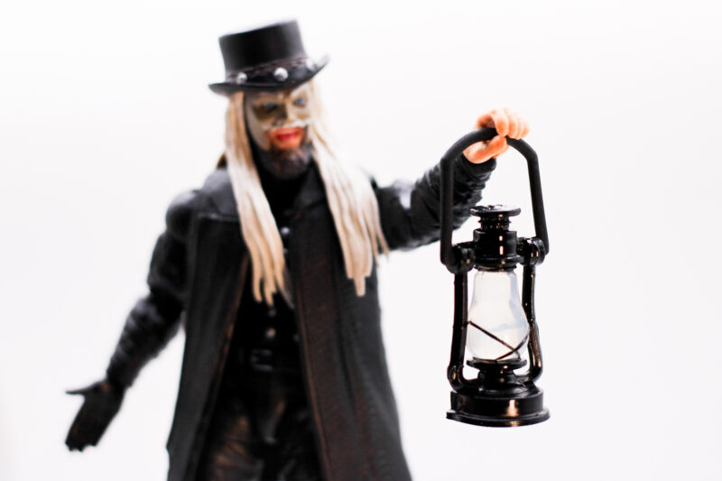 uncle howdy with lantern