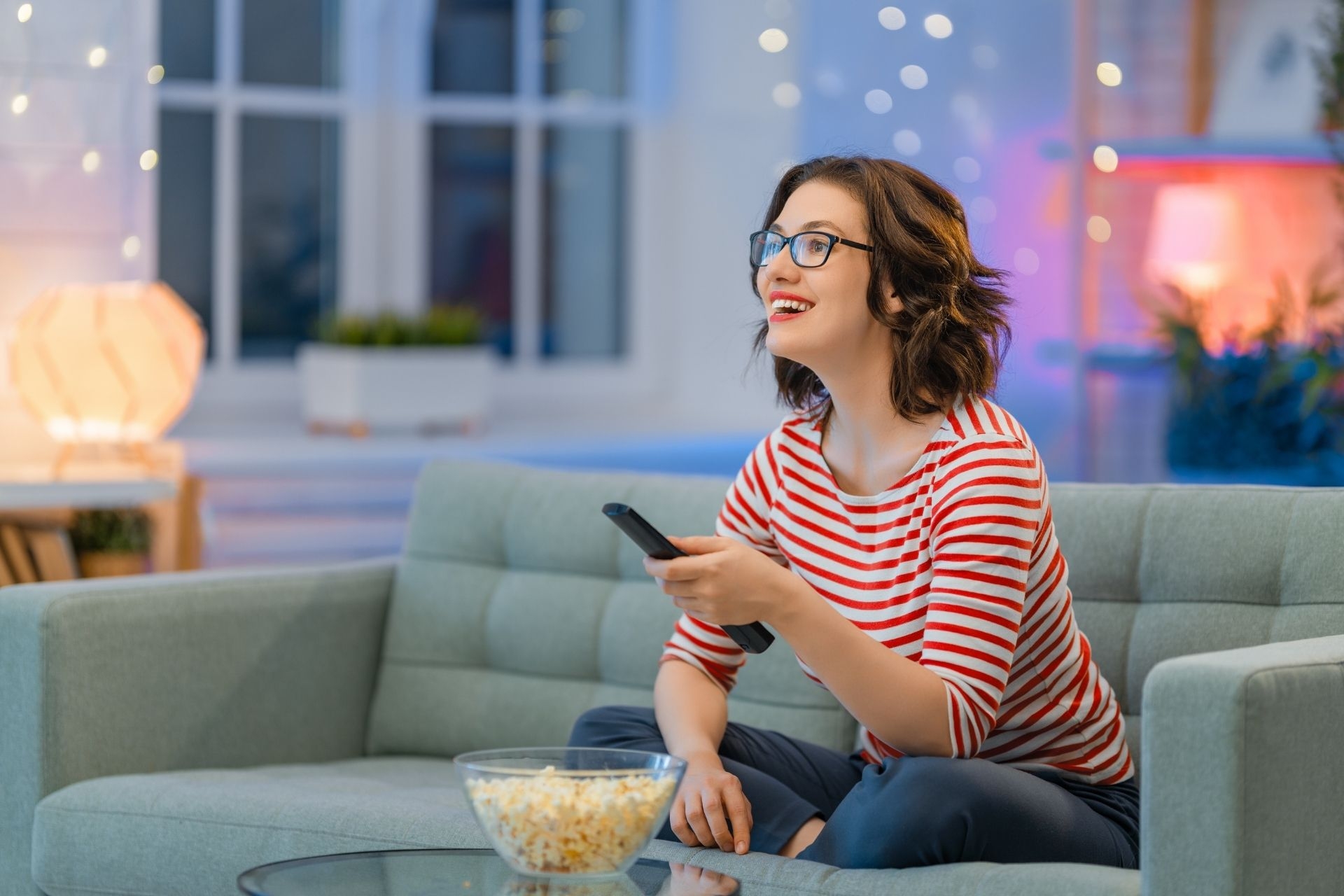 How does the cost of MDU fiber optic internet compare to other internet options available for multi-dwelling units?