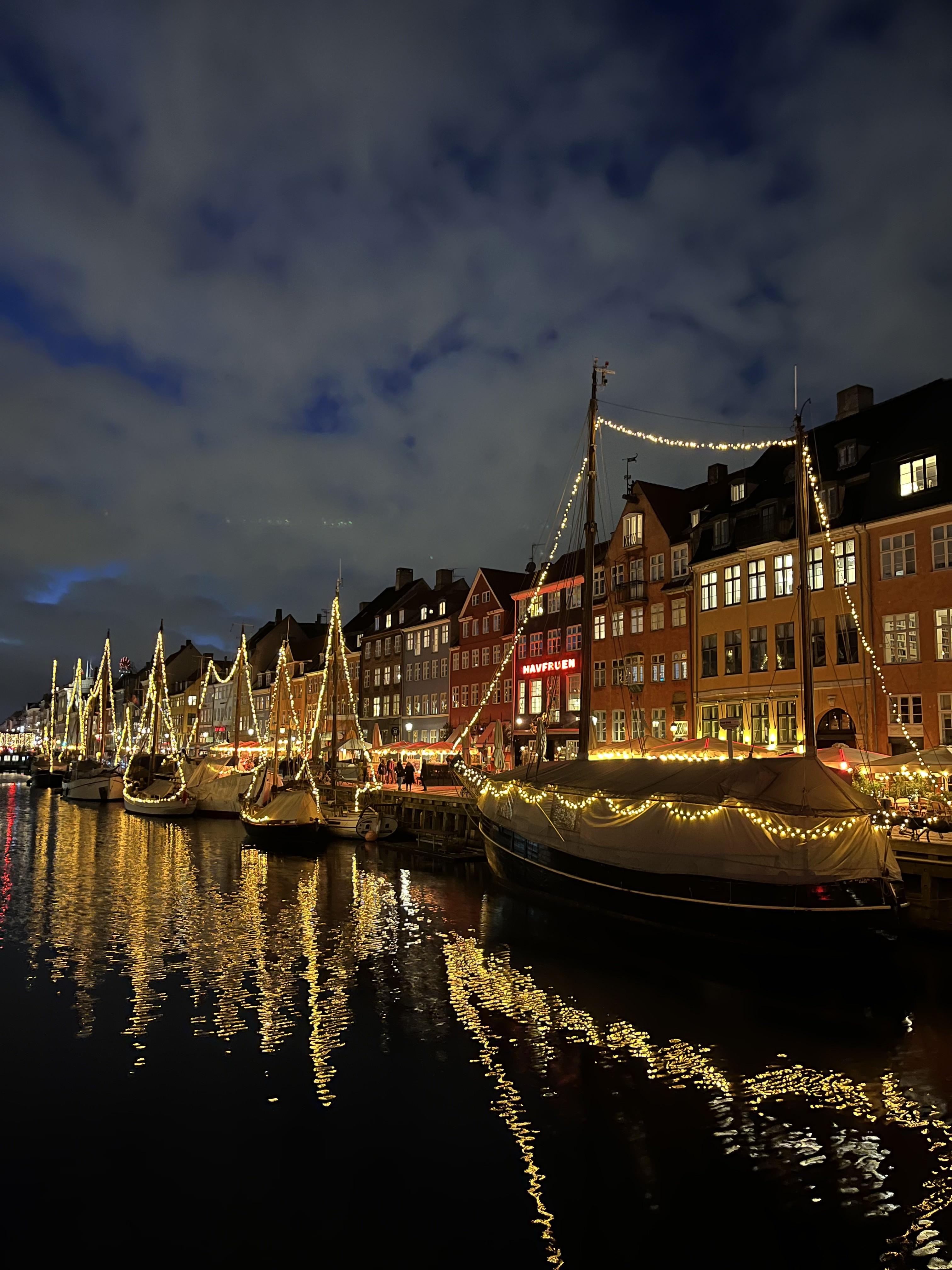 Beautiful Nyhavn at night 