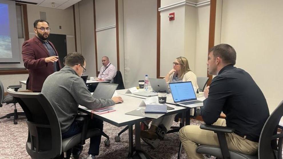 Vince Castillo teaching participants in the AI Fluency Masterclass for Supply Chain program