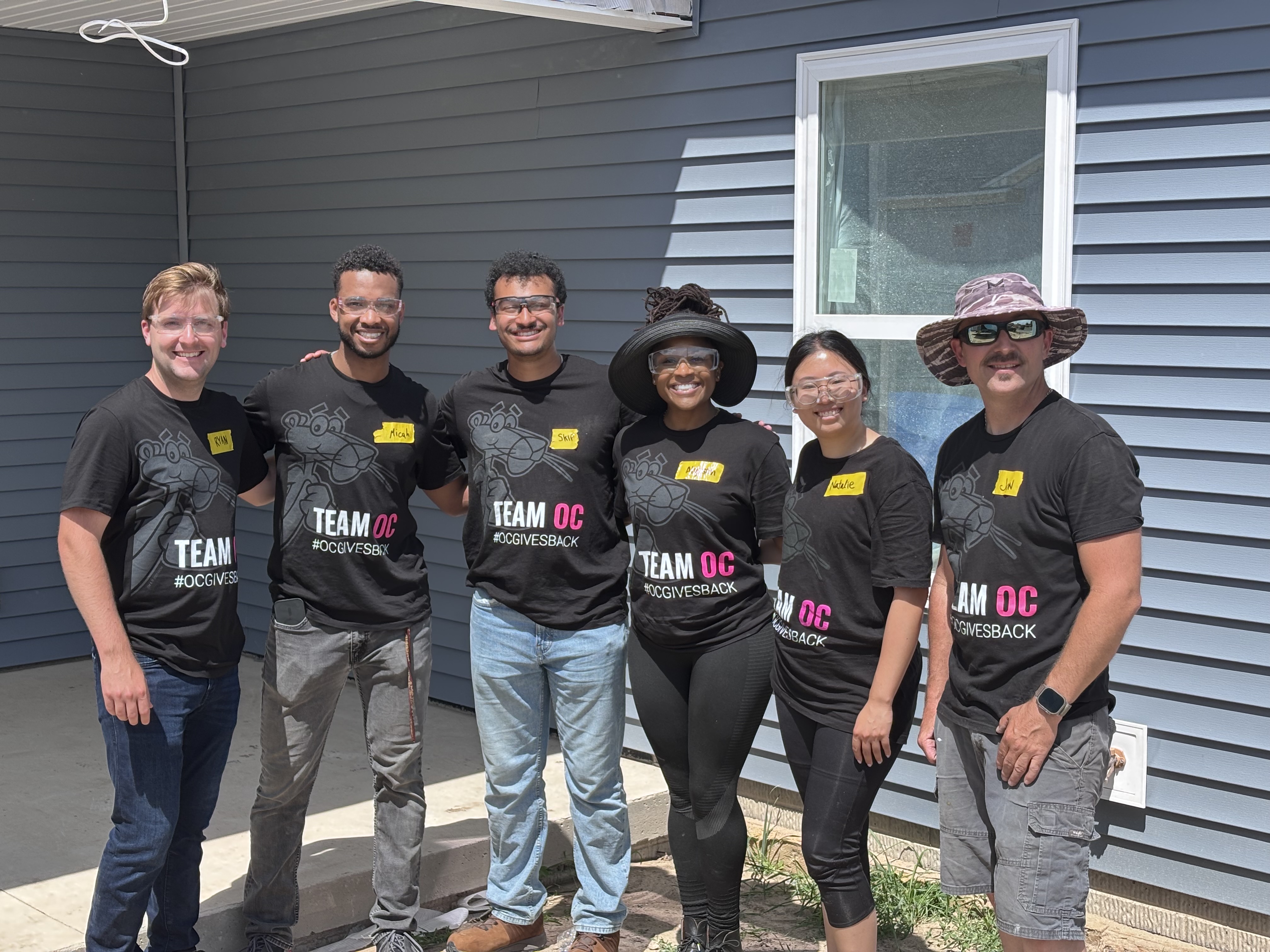 Owens Corning Internship Picture - Habitat for Humainty Volunteering