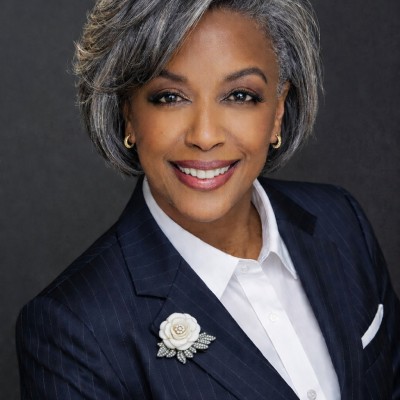 Kimberly Lee Minor Headshot