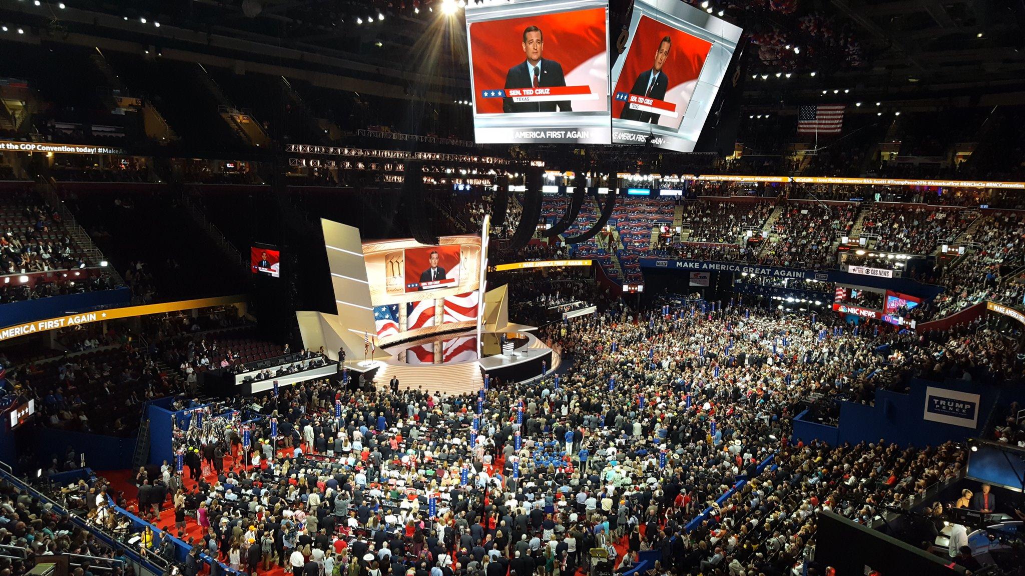 Wide shot of Republican National Convention in 2016