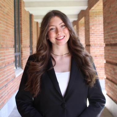 Headshot of Jenna Hanlon