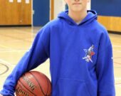 David Manstan, de Labrador City, fera les compétitions de basketball dans une équipe composée à égalité de joueurs de sa ville et de Happy Valley-Goose Bay. Photo : Louise Manstan — Photo : David Manstan