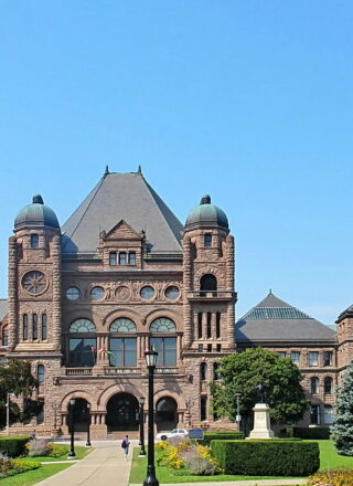 L'assemblée législative de l'Ontario, à Toronto. — Al_HikesAZ — Flickr