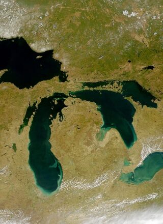Photographie des Grands Lacs prise par le satellite SeaWIFS. — Photo : Flickr - NOAA Great Lakes Environmental Research – Domaine public