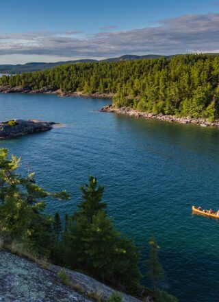 Le lac Supérieur est à l’avant-poste du réchauffement climatique. Durant l’été, la température moyenne de l’eau de surface a augmenté de 2,5 oC par rapport au XXe siècle. — Photo : Gary McGuffin
