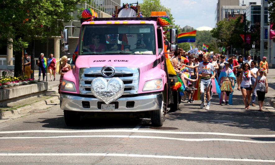 La parade Fierté Sudbury Pride de 2018. — Photo : Archives du Voyageur