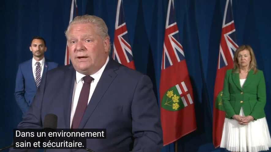 Traduction des conférences de presse du premier ministre Doug Ford. — Crédit : © Imprimeur de la Reine pour l’Ontario, 2020.