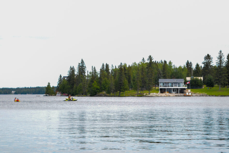Le Lac Rémi sera bientôt la vedette d’un livre sur son histoire — Crédit : Chris St-Pierre