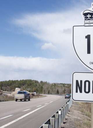 Route 11 entre North Bay et Callander — Photo : Éric Boutilier