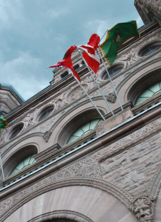 Queen's Park. — Archives