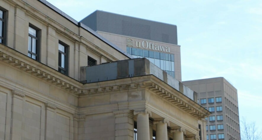 L’Université d’Ottawa a reçu 34,7 millions de dollars pour développer des programmes en français, notamment en sciences et en technologie.  — Photo : Ericka Muzzo – Francopresse