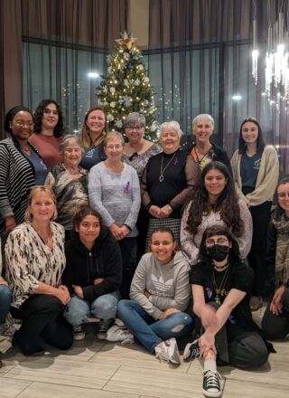 Photo de groupe prise lors du forum intergénérationnel qui s’est déroulé à Dartmouth, du 25 au 27 novembre. — PHOTO - FFANE