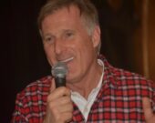 Maxime Bernier courtise l’électorat d’Argenteuil. — Photo courtoisie
