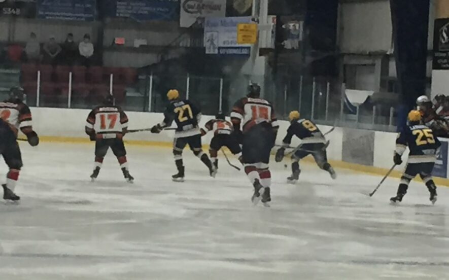 The Casselman Vikings extended their winning streak to four games as they defeated the Winchester Hawks 5-2 on October 21. — Photo Charles Durocher