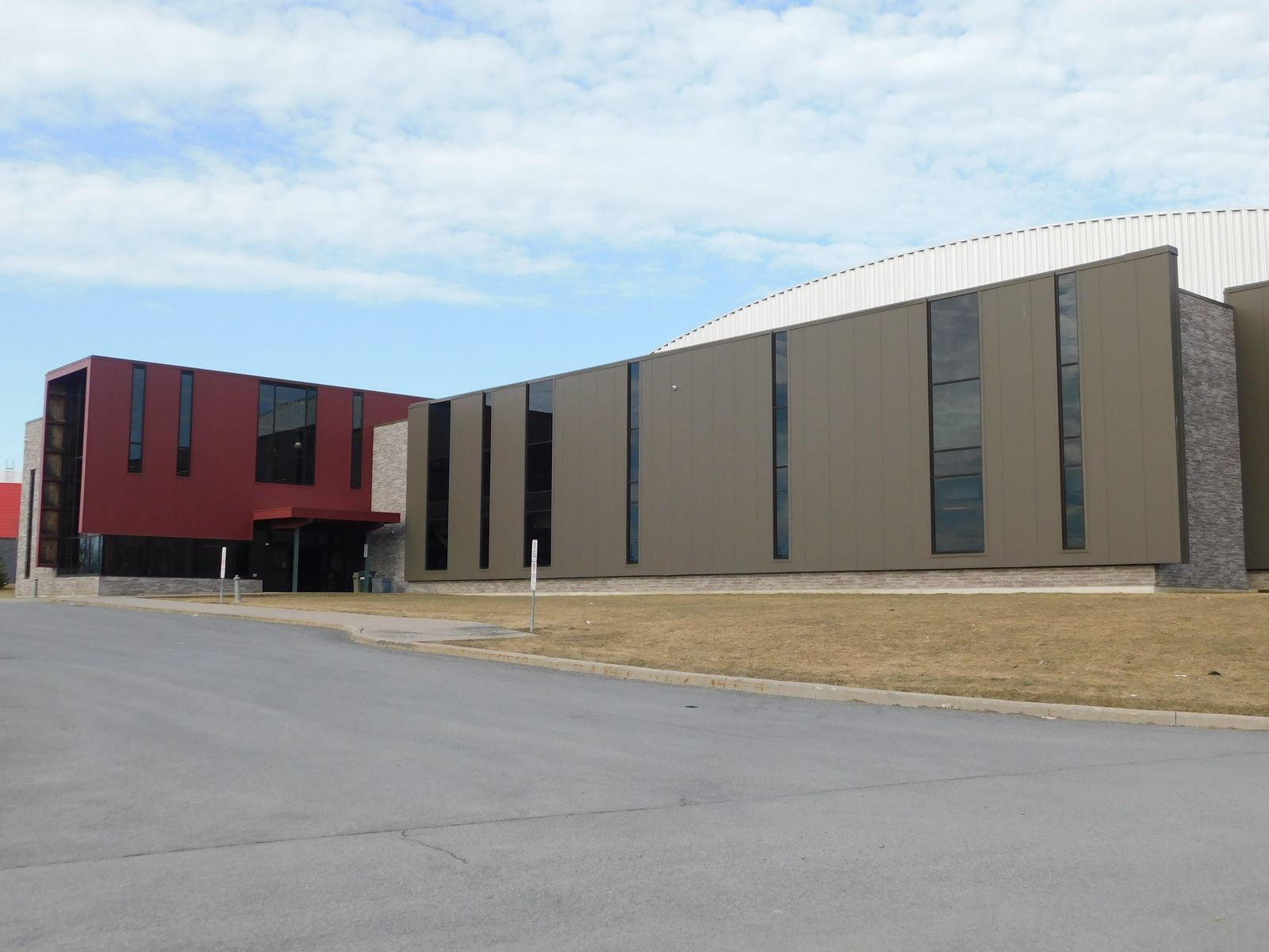 ClarenceRockland takes over management of CIH Arena Édition André Paquette