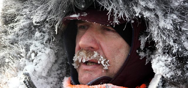 Le gagnant de l'édition 2014 de la Yukon Quest, Allen Moore. Photo : Pierre Chauvin.