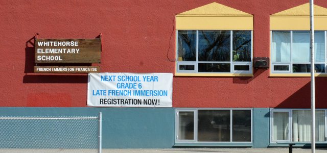 Le meilleur canal de communication pour s’informer sur les programmes de français langue seconde reste le bouche-à-oreille. 17,2 % des parents y ont eu recours, indique un sondage du ministère de l’Éducation. Photo: Marie-Claude Nault