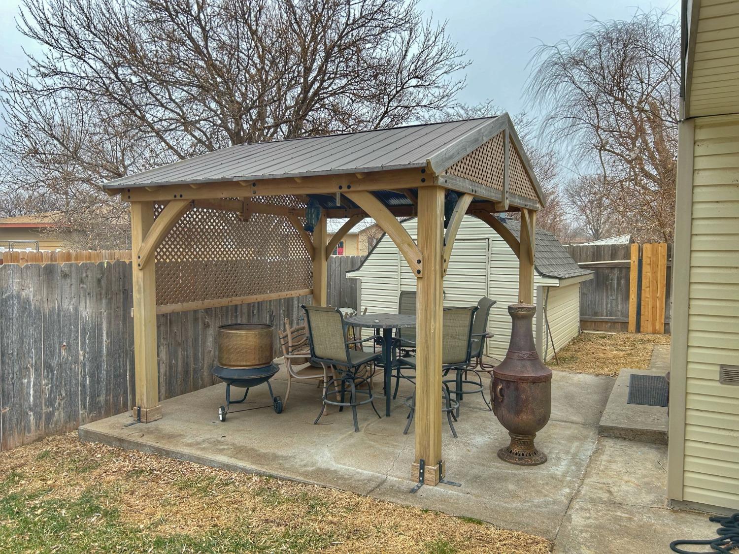 1311 Chickasaw Avenue, Satanta, KS 67870 RXL Colorado Rocking X