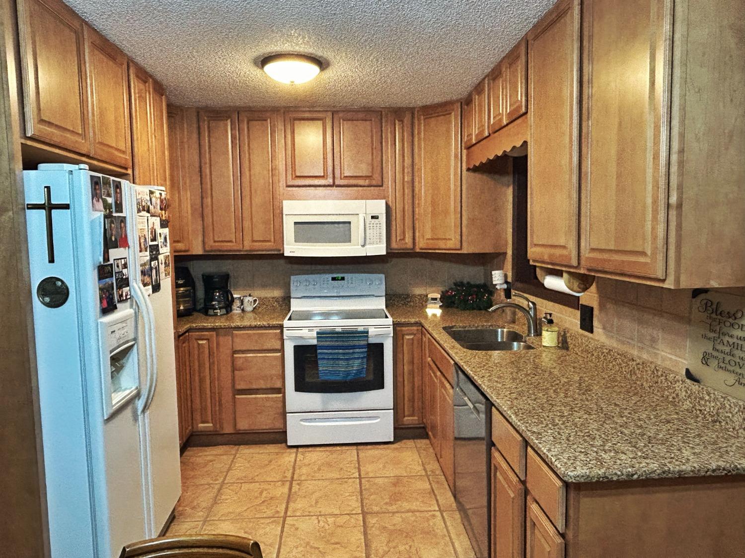 1311 Chickasaw Avenue, Satanta, KS 67870 RXL Colorado Rocking X