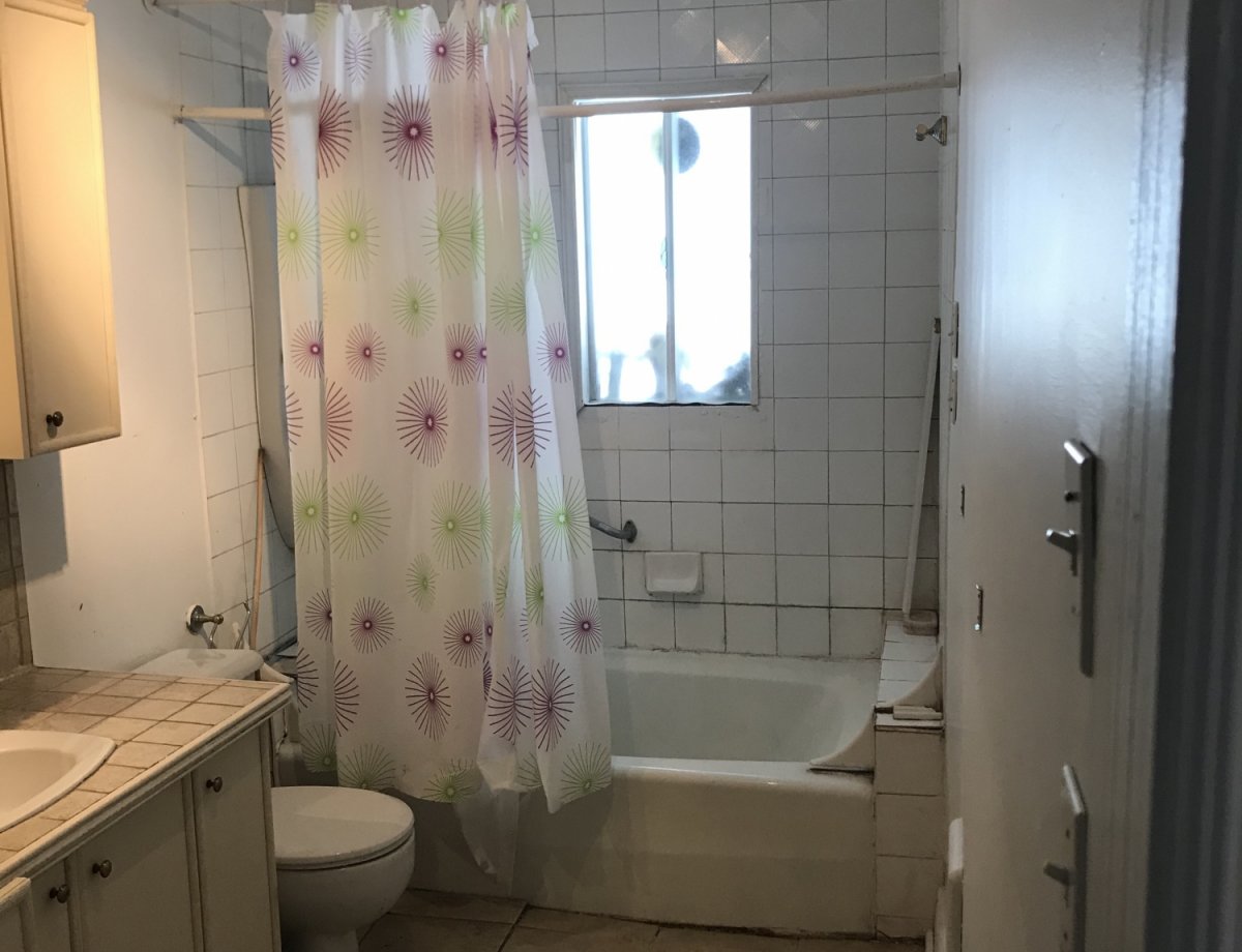 Bathroom5 Before renovations