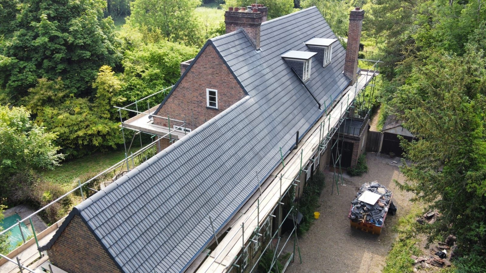 How long does a typical gutter cleaning job take?