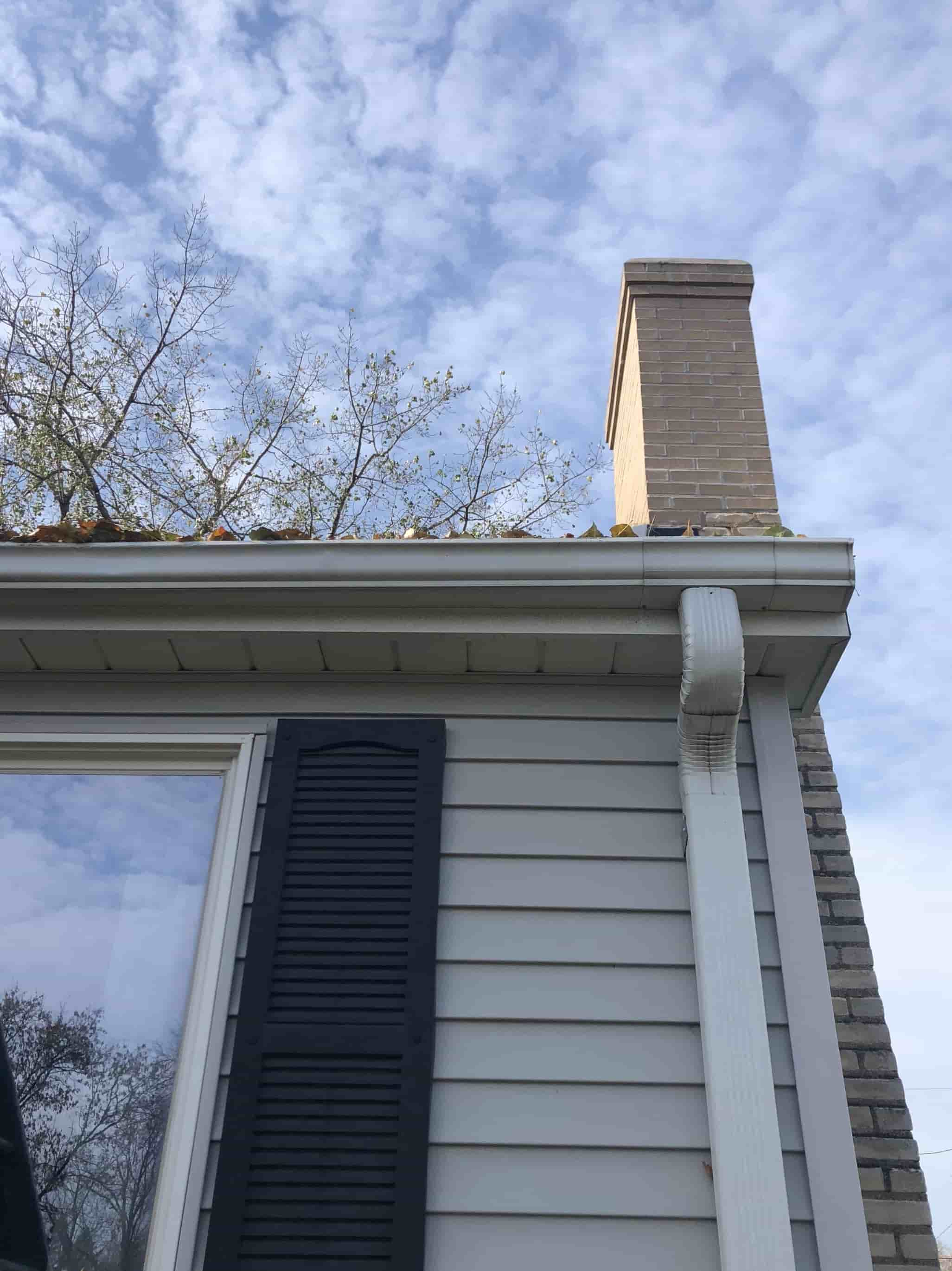 clean gutters from ground level