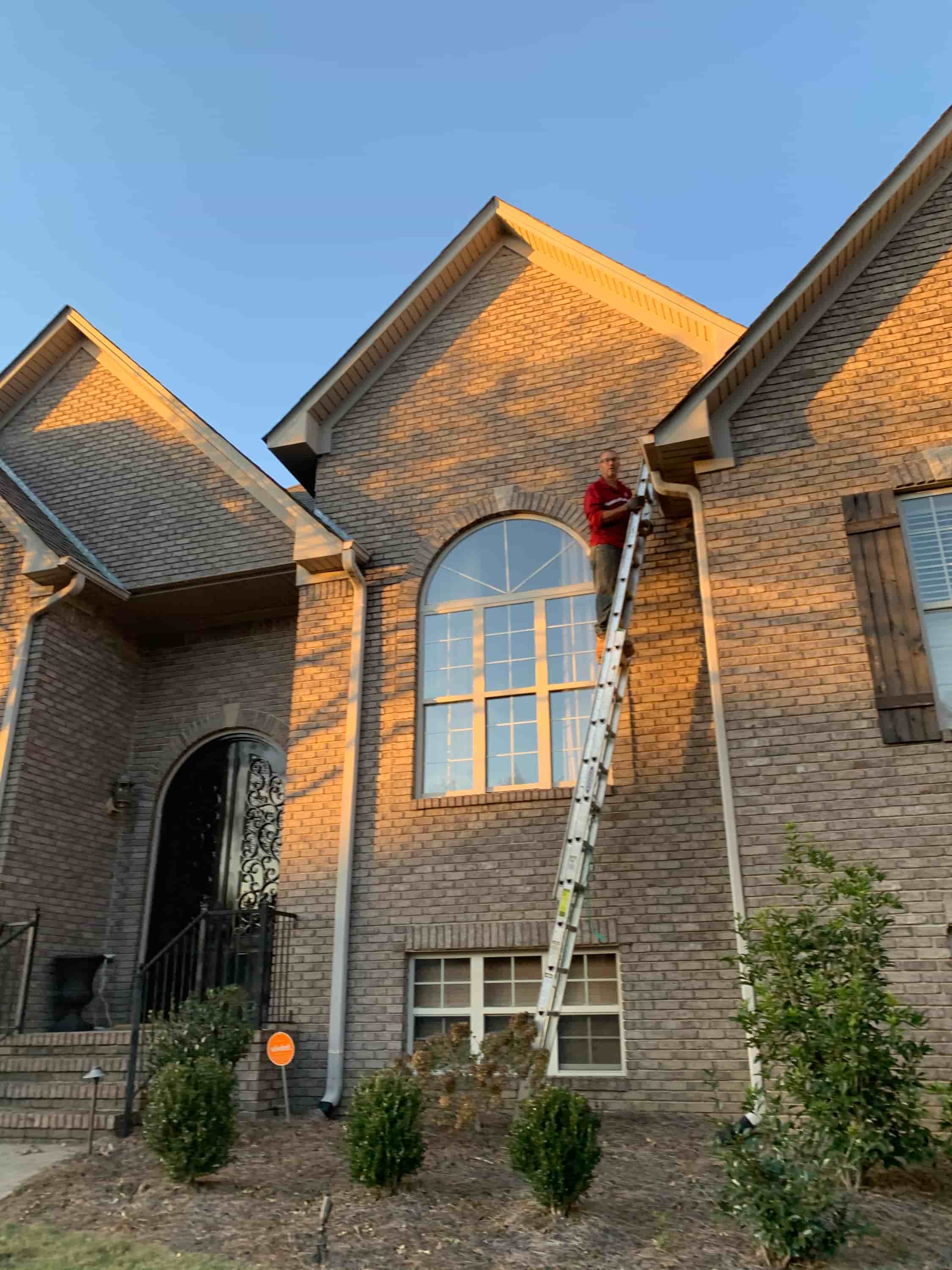 gutter cleaning near me now